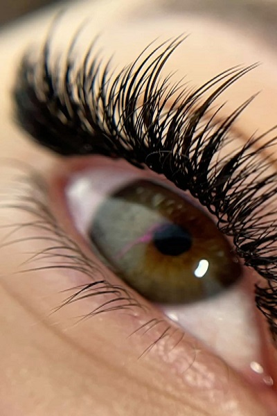 کاشت مژه ی عروسکی طبیعی و ترند