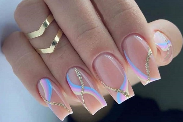 طراحی ناخن‌های یونیک