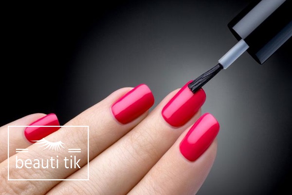 لاک‌های بی‌خطر بعد از کاشت ناخن در بارداری