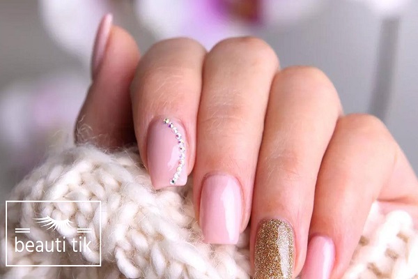 کاشت ناخن دخترانه میکس