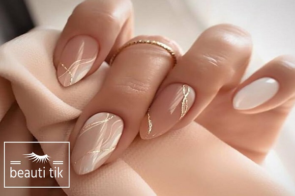 کاشت ناخن دخترانه نود (NUDE)