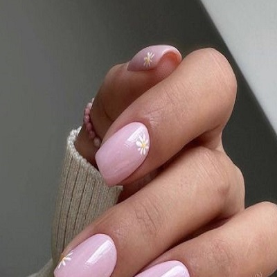 کاشت ناخن دخترانه