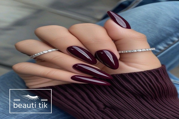 کاشت ناخن قرمز مینیمال؛ ساده اما چشم‌نواز!