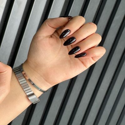 آموزش کاشت ناخن مشکی