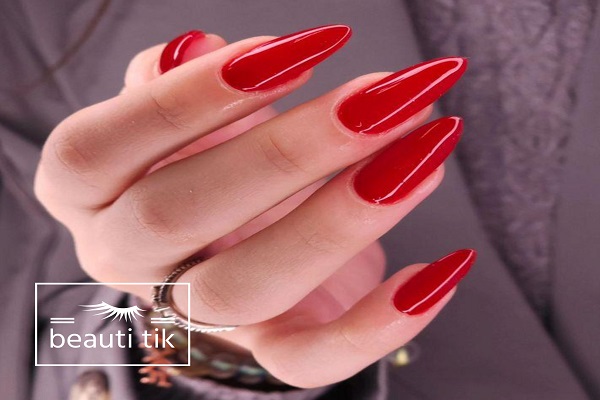 قیمت کاشت ناخن با ژل در تهران  ظرافت و شفافیت تو یه پکیج