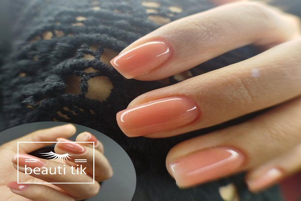 قیمت کاشت ناخن در تهران مدل هلویی  شیک، ملیح و همیشه ترند!