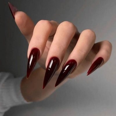 کاشت ناخن بلند تیز