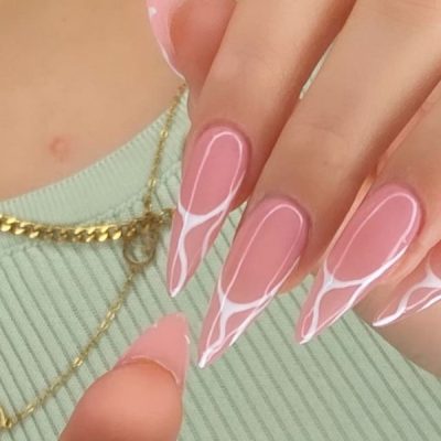 کاشت ناخن بلند صورتی