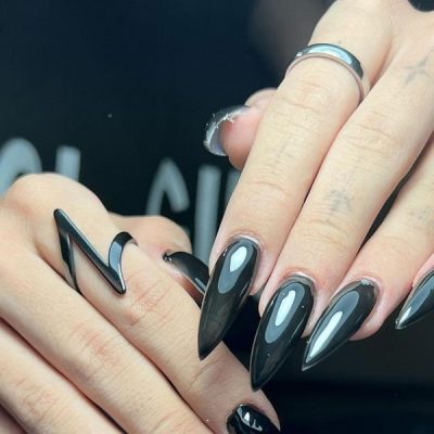 کاشت ناخن مشکی چیست