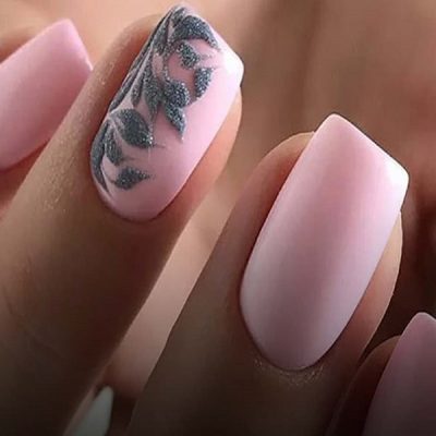 ناخن کاشت در بیوتی تیک شرق تهران