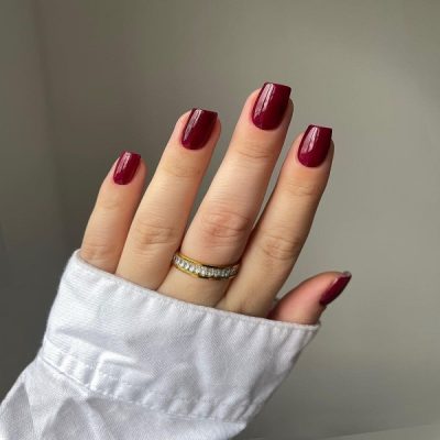 کاشت ناخن زرشکی چیست