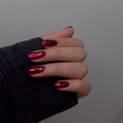 کاشت ناخن زرشکی کوتاه