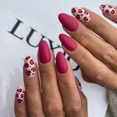 کاشت ناخن پلنگی صورتی