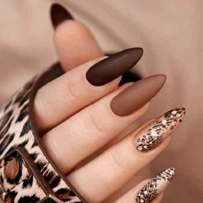 کاشت ناخن پلنگی قهوه‌ای