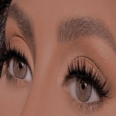 کاشت مژه طبیعی دخترانه