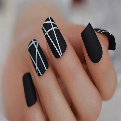 کاشت ناخن ژله‌ ای مشکی