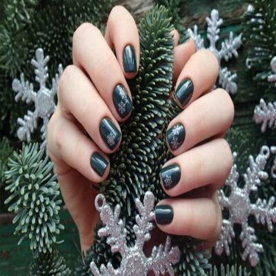 طراحی ناخن زمستانی در سالن بیوتی تیک